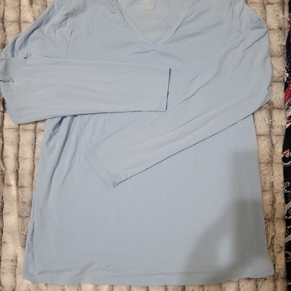 4/$25 Liz Claiborne Small BLUE pjs blanket  and top included 💙 - Picture 8 of 8